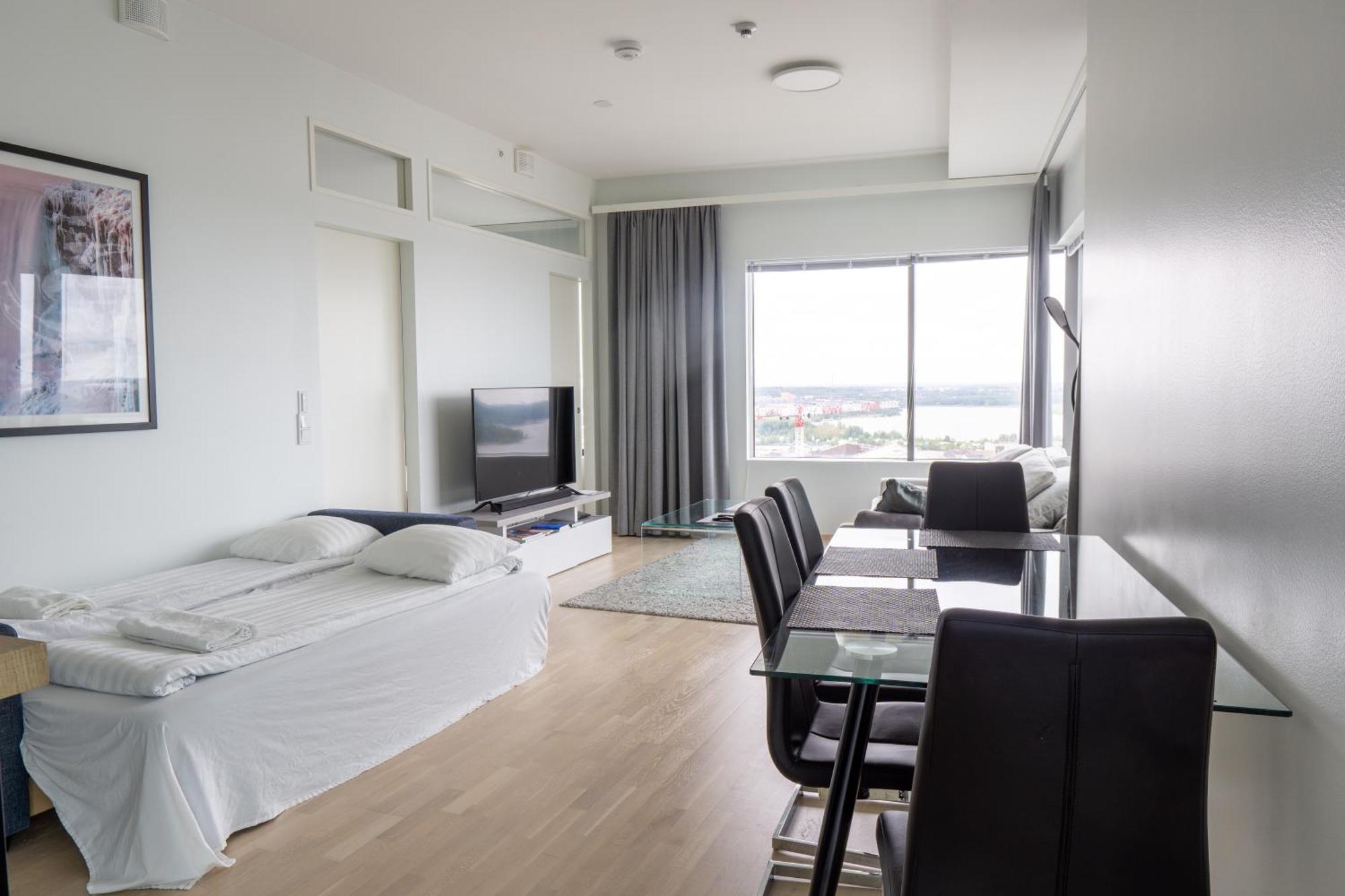 18th Floor High Point 1 Bdr With View - Free Garage Parking Хельсинки